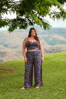TOP CROPPED COM AMARRAÇÃO MINI CAMPO DE MORANGOS MARINHO