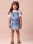 Jardineira Jeans com pregas Cerejinha Crochê Animê
